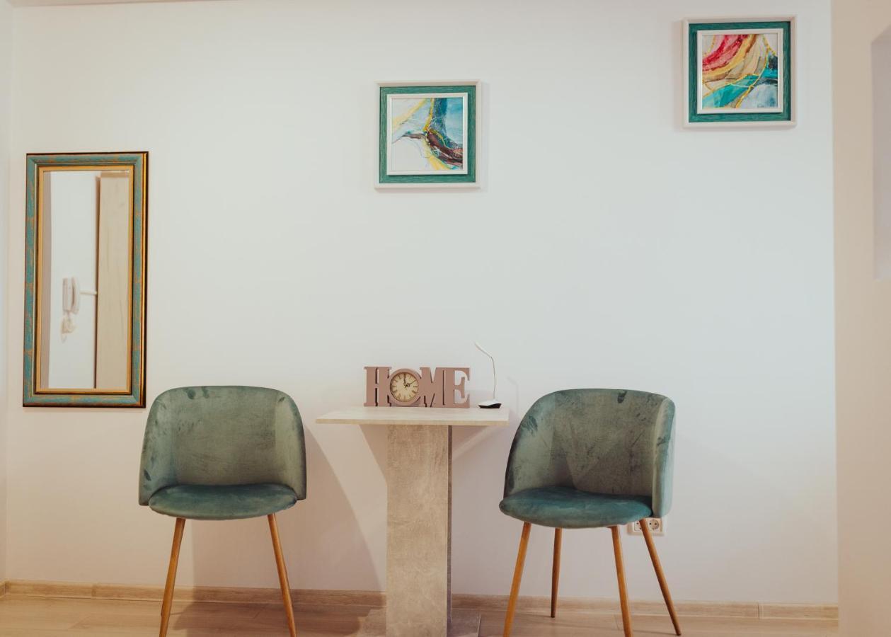 Homey Studio Tulcea Bagian luar foto